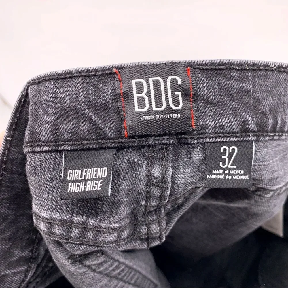 BDG Black High Rise Relaxed Fit Jean Shorts Size 32